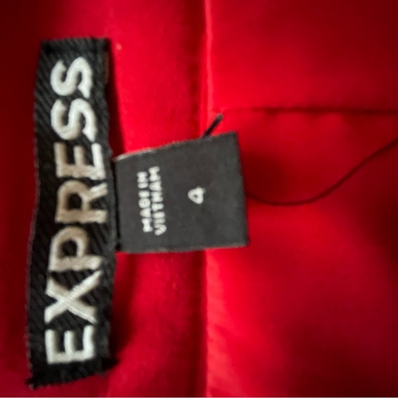NWT Express Peplum skirt. Size 4 -RED ❤️❤️❤️❤️ So cute!! - Picture 3 of 4
